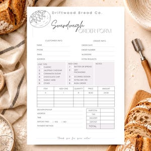 Może przedstawiać: Biały formularz zamówienia chleba na zakwasie dla Driftwood Bread Co. zawierający sekcje na dane klienta, szczegóły zamówienia, rodzaje pieczywa, dodatki oraz tabele cenowe. Dokument zawiera pola na imię, nazwisko, telefon, adres i datę.