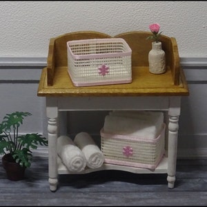 Dollhouse miniature storage box, 1:12 dollhouse home decor, decorative box for dolls house