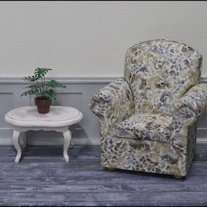 Miniature Upholstered Chair, Dollhouse Arm Chair 1:12 Scale, Elegant Comfy Chair for Dolls House