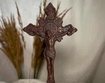 手彫りのオーク材製聖ベネディクト祓魔十字架:カトリックの壁 手彫りのオーク材製聖ベネディクト祓魔十字架:カトリックの壁