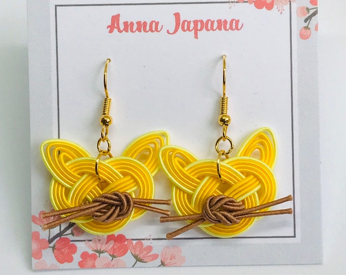Cat earrings yellow