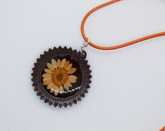 Dried flower pendant, Wooden pendant, Nature inspired gift, Resin flower pendant, Jewelry gift, Real flower pendant, Gardening pendant