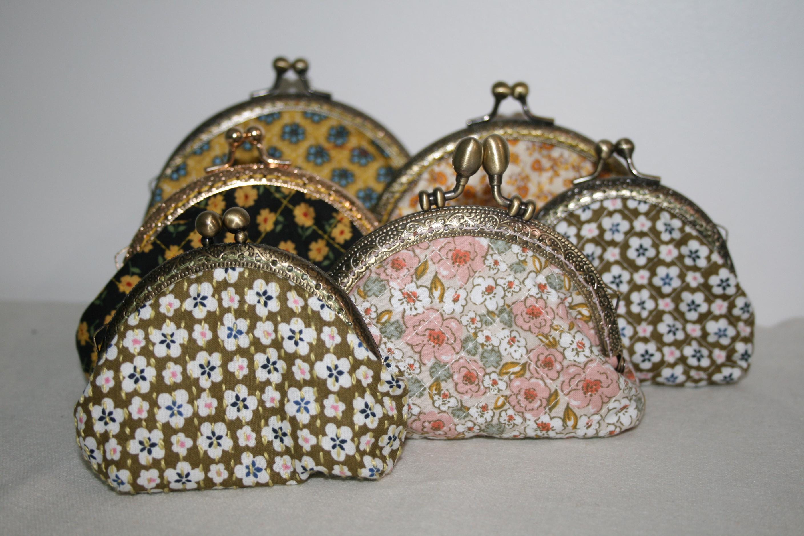 Porte-monnaie vintage doré à paillettes (D'occasion) à Niedergösgen