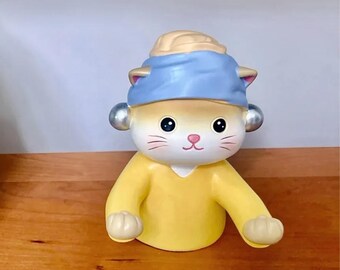 Adorable Cat Glasses Holder: Cute Cartoon Desk Decor Figurine