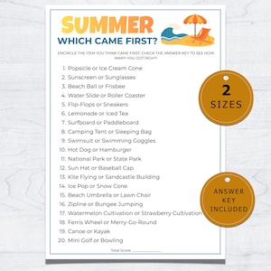 以下が含まれることがあります： SUMMER WHICH CAME FIRST?というタイトルの印刷可能なゲームシート。20個の比較質問リスト、ビーチのグラフィック、2 SIZESおよびANSWER KEY INCLUDEDと書かれた2つの茶色の円形タグが白い背景に配置されています。