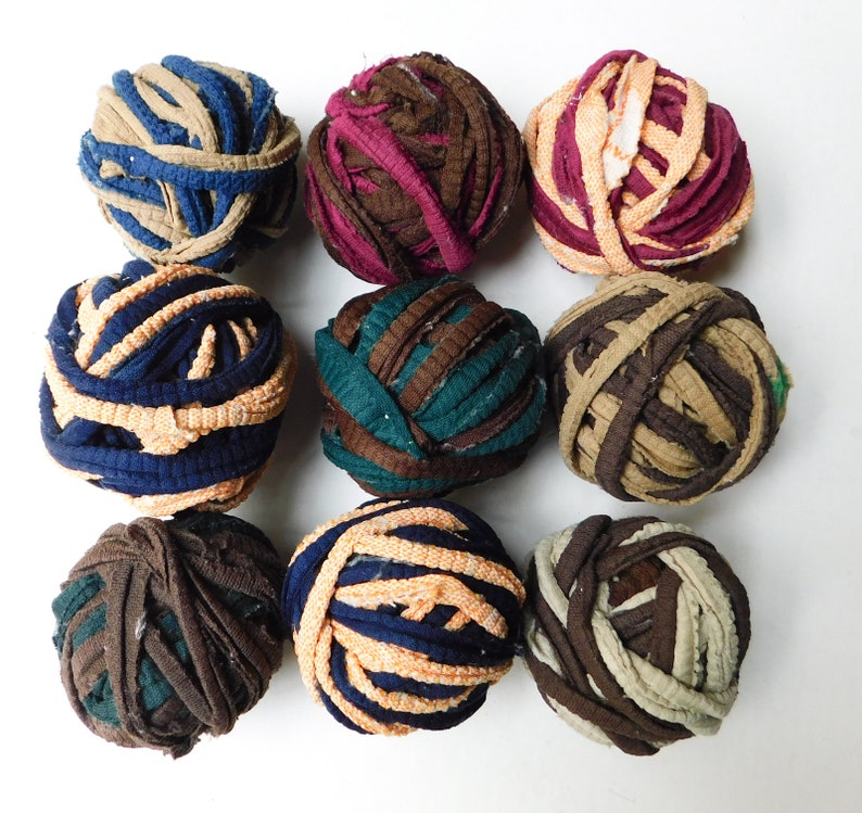 9 Vintage Rag Rug Balls Primitives 3 1/2 Navy Tan Brown Etsy