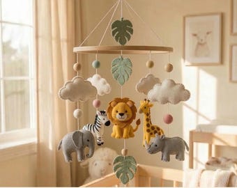 Móvil de safari para bebé / Animales de fieltro neutros / Decoración infantil con elefante, león y jirafa / Móvil minimalista para cuna de género neutro