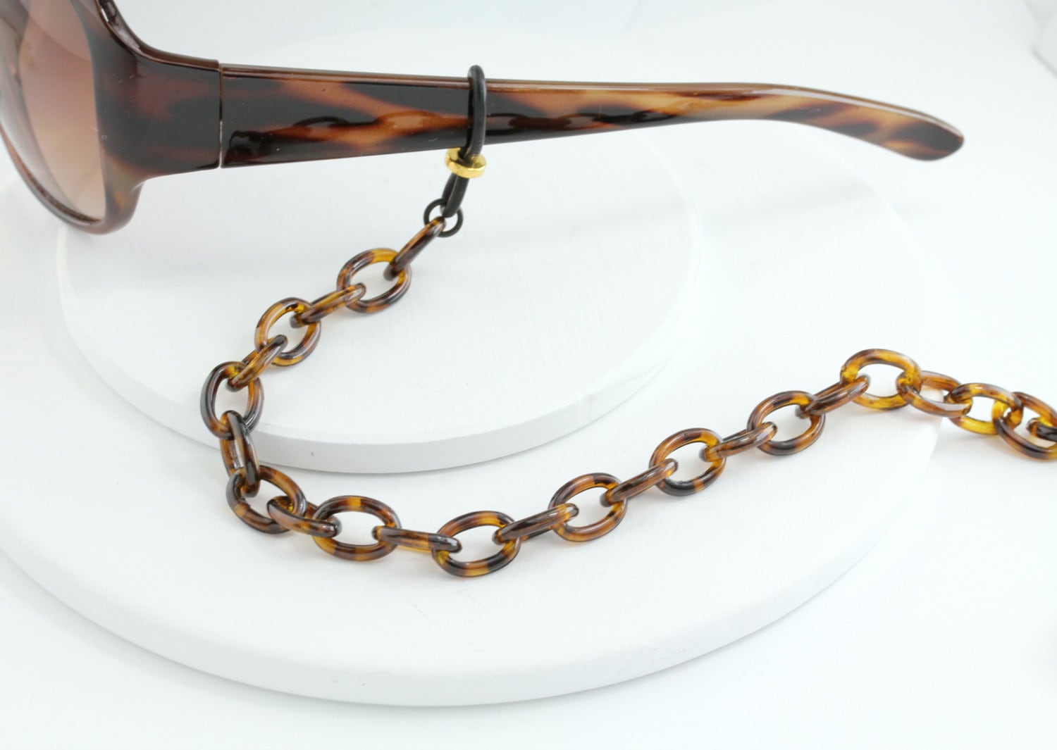 Sunglass Shell Chain - annakosturova