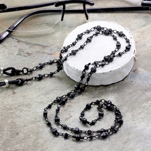 Matte Black Eyeglass Chain: Sculpted Cube Sunglasses Holder