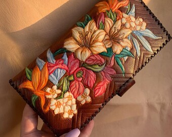 Echtes Leder Brieftasche Handgemachtes Blumenmuster, Hand punzierte Brieftasche aus Rindsleder, Handgemalte künstlerische Leder Brieftasche