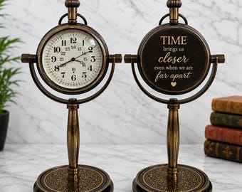 Individuell gravierte Tischuhr aus Messing, Geschenk zum 15. Hochzeitstag, Geschenk für die Ehefrau, Geschenk für die Bürodekoration