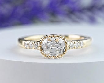 Ost West Alte Mine Kissenschliff Diamant Solitärring, Milgrain Lünette Set Brautring, Rundschliff Diamant Akzentring, Geschenk für Sie