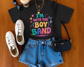 Camiseta gráfica "Im With The Boy Band Y2K" / Camiseta con estética retro de los 90 / Conjunto para conciertos y festivales