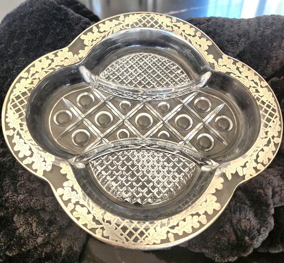 Vintage Acorn Silver Overlay Glass Divided Dish – Elegant Shiny Serving Dish