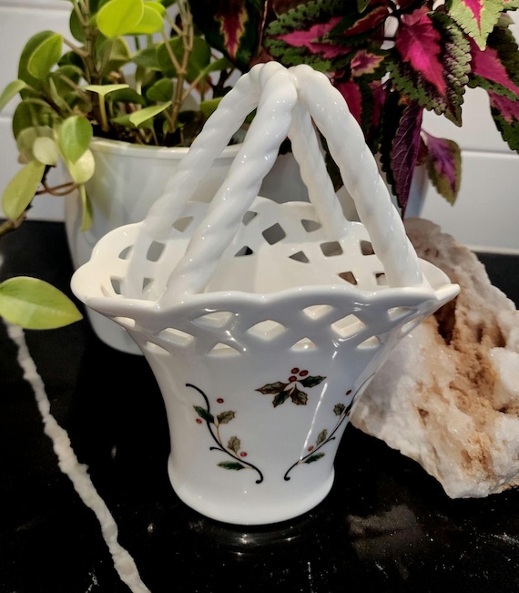 Mikasa Holiday Lace Basket: Vintage Porcelain Christmas Centerpiece