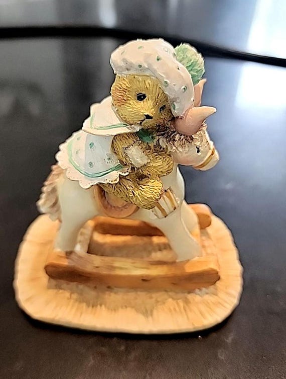 Celebrate friendship and affection with this sweet Cherished Teddies figurine – “Beth – Bear Hugs.”