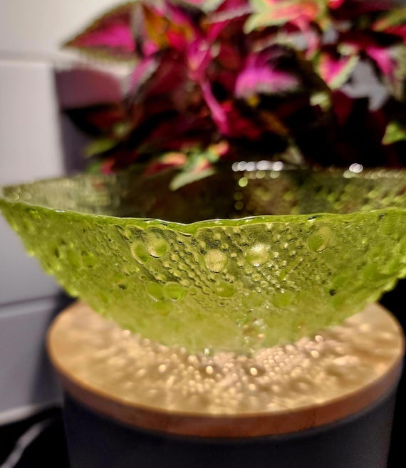 Vintage Green Art Glass Bowl: Bullicante Texture, Mid-Century Centerpiece