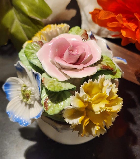 Royale Stratford Bone China Floral Posy | Handcrafted Staffordshire England | Vintage Porcelain Flower Arrangement