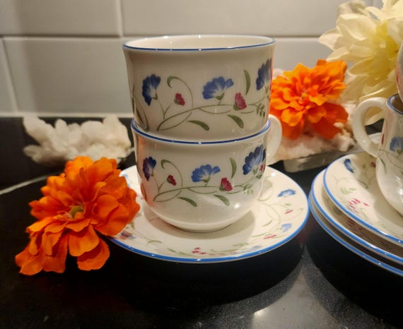Vintage Royal Doulton Teacup Set – Windermere Blue Floral China, 1990