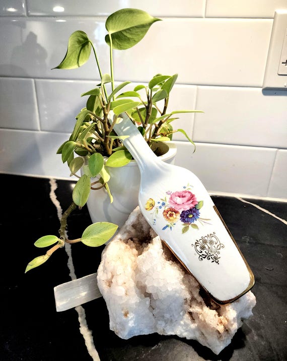 Vintage 1950s Porcelain Cake Server with Floral Design & Gold Trim — Handled Dessert Server