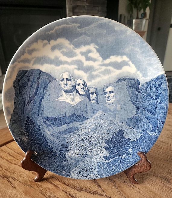 Vintage Johnson Bros Mt. Rushmore Plate: Black Hills South Dakota Souvenir