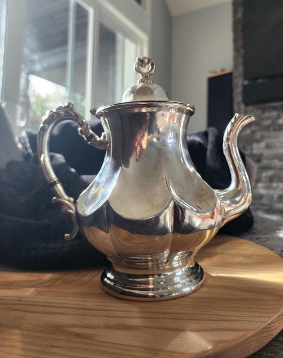 Vintage International Silver Co. Electroplate Teapot – Rococo Style Silver-Plated Teapot