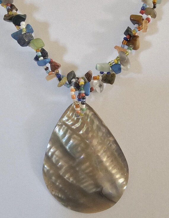 001 Beaded necklace with shell - image 4
