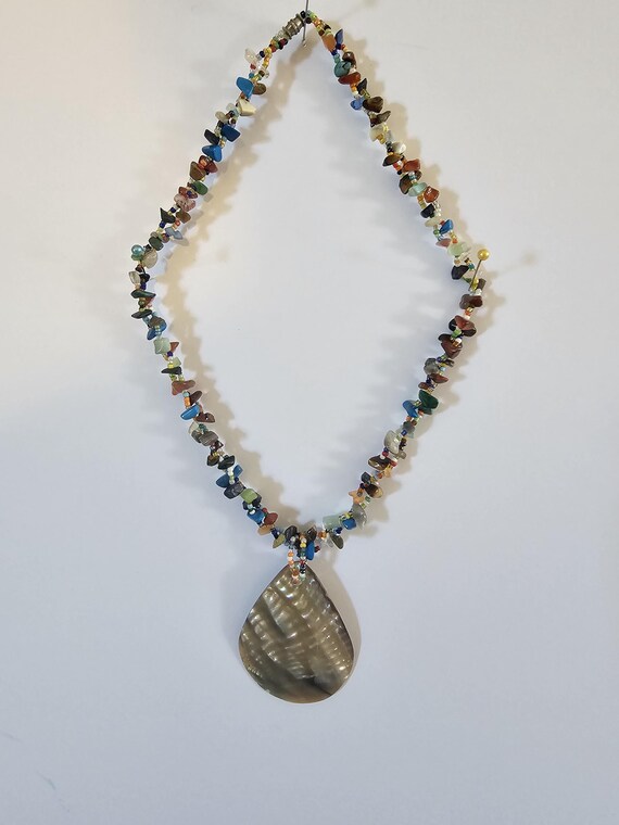 001 Beaded necklace with shell - image 2