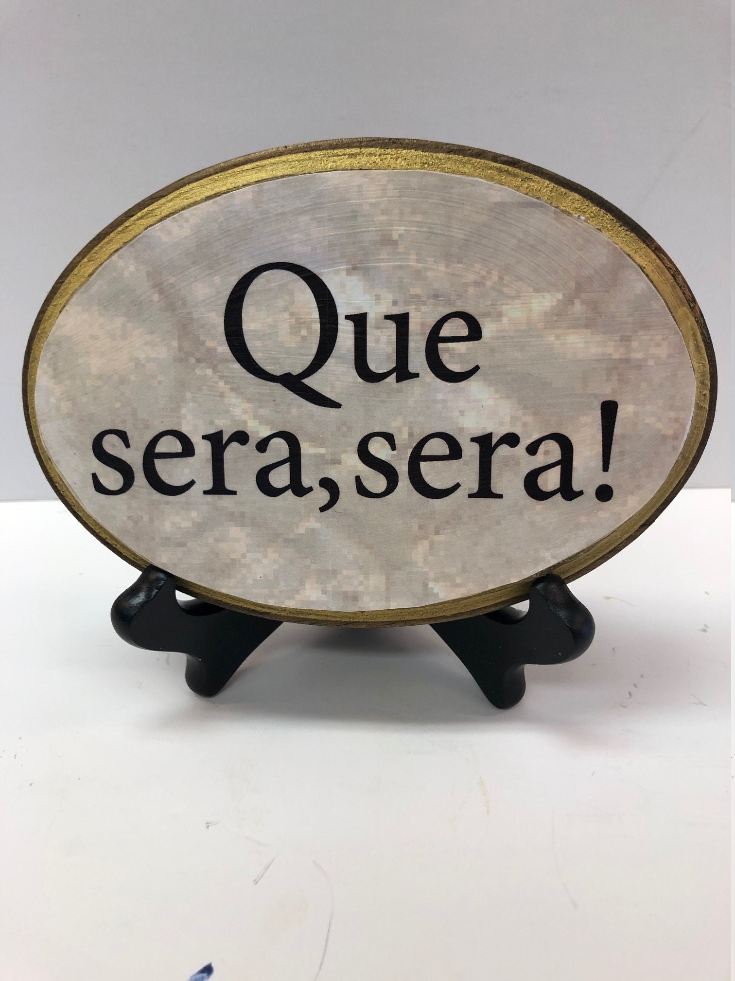 アクセサリー que sera sera Buy Que Sera, Sera- WITH STAND Online in India - Etsy