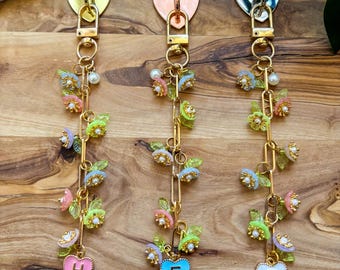 Personalized Pastel Lily Flower Kindle Charm Chain: Customized E-reader Accessory