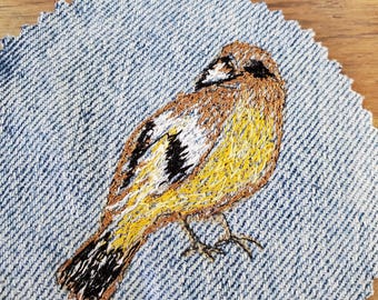 Toppa in denim ricamata a mano, applicazione di pettirosso