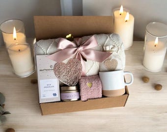 Cesta de presentes elegante para mulheres, caixa de presente aconchegante com cobertor, meias, vela, caixa de presente para autocuidado, pacote de cuidados, presentes para ela para qualquer ocasião