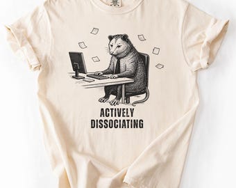 Aktiv distanzierendes Opossum T-Shirt Lustiges sarkastisches T-Shirt Schwarzer Humor T-Shirt Introvertiertes Grafik-Shirt Anti-Sozialzitat-Shirt Süß aber verdreht