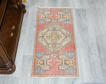 Liten vintage turkisk matta, röd modern färgglad meditationsullmatta (45x91 cm)