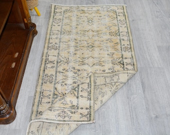 2,5 x 5,3 stopy, dywan w stylu vintage turecki, ręcznie tkany dywan wełniany, dywan Runenr z kwiatowym wzorem, mały dywanik w stylu vintage, mały dywanik do przedpokoju w kuchni