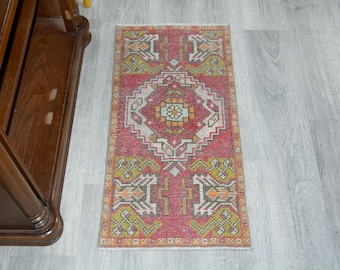 Vintage turkisk matta 2x3, liten Oushak-matta, färgglad geometrisk dörrmatta, 19x37 tum, handknuten ullmatta, antik turkisk matta