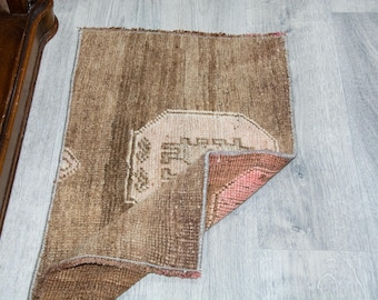 45x76 cm, liten turkisk vintagematta, brunbeige minimatta, modern ullmatta