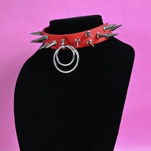 Loria spiked collar