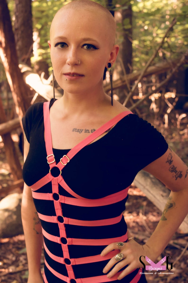 Deviant adjustable full body harness