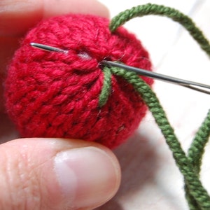 Knitting Pattern Strawberries, PDF Strawberry Craft Pattern, Fiber Art DIY image 2