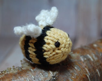 Knit Bumble Bee Ornament