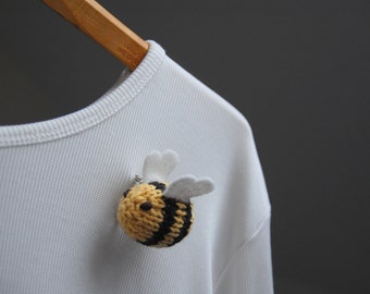 Bee Brooch, Bumble Bee Lapel Pin, Bee Broach, Bee Bridal Shower, Gift for Her, Mother's Day Gift, Bumble Bee Pin, Queen Bee Gift, Knit Bug