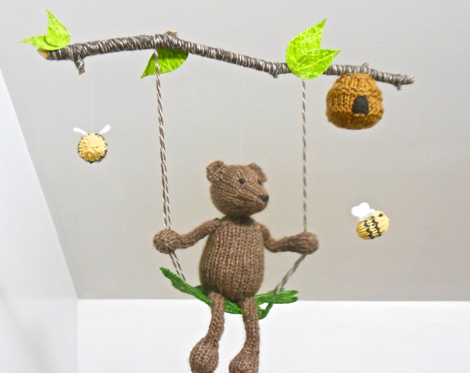 Bear and Bees Baby Mobile, Woodland Nursery Mobile, Gender Neutral Nursery Decor
