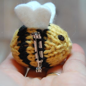 Bee Brooch, Bumble Bee Lapel Pin, Bee Broach, Bee Bridal Shower, Gift for Her, Mother's Day Gift, Bumble Bee Pin, Queen Bee Gift, Knit Bug image 5