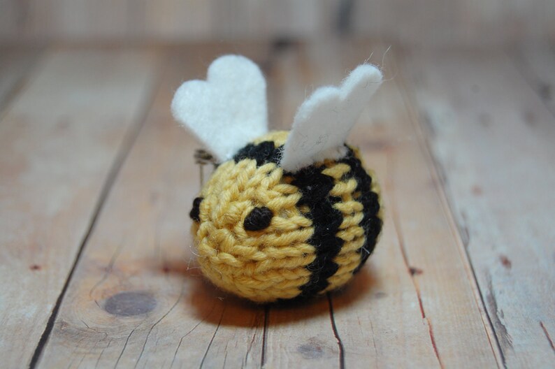 Bee Brooch, Bumble Bee Lapel Pin, Bee Broach, Bee Bridal Shower, Gift for Her, Mother's Day Gift, Bumble Bee Pin, Queen Bee Gift, Knit Bug image 4