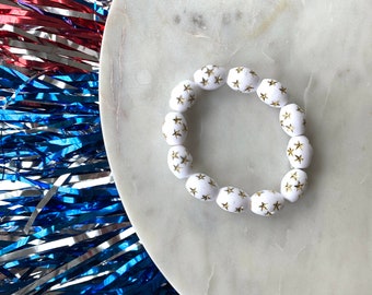 Patriotic bead stretch bracelet funky fun glitter star striped floral flower red white blue bubble gum America American Flag lucite chunky