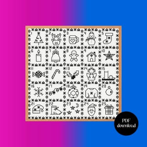 Könnte beinhalten: Ein gerahmtes Kreuzstichmuster mit einem Weihnachtsadventkalender-Design. Das schwarz-weiße Design enthält festliche Symbole wie einen Weihnachtsbaum, einen Schneemann und den Weihnachtsmann mit den Nummern 1-25. Der Hintergrund ist weiß.