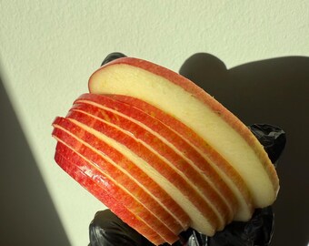 Suszone plasterki jabłek do koktajli, herbaty i dekoracji