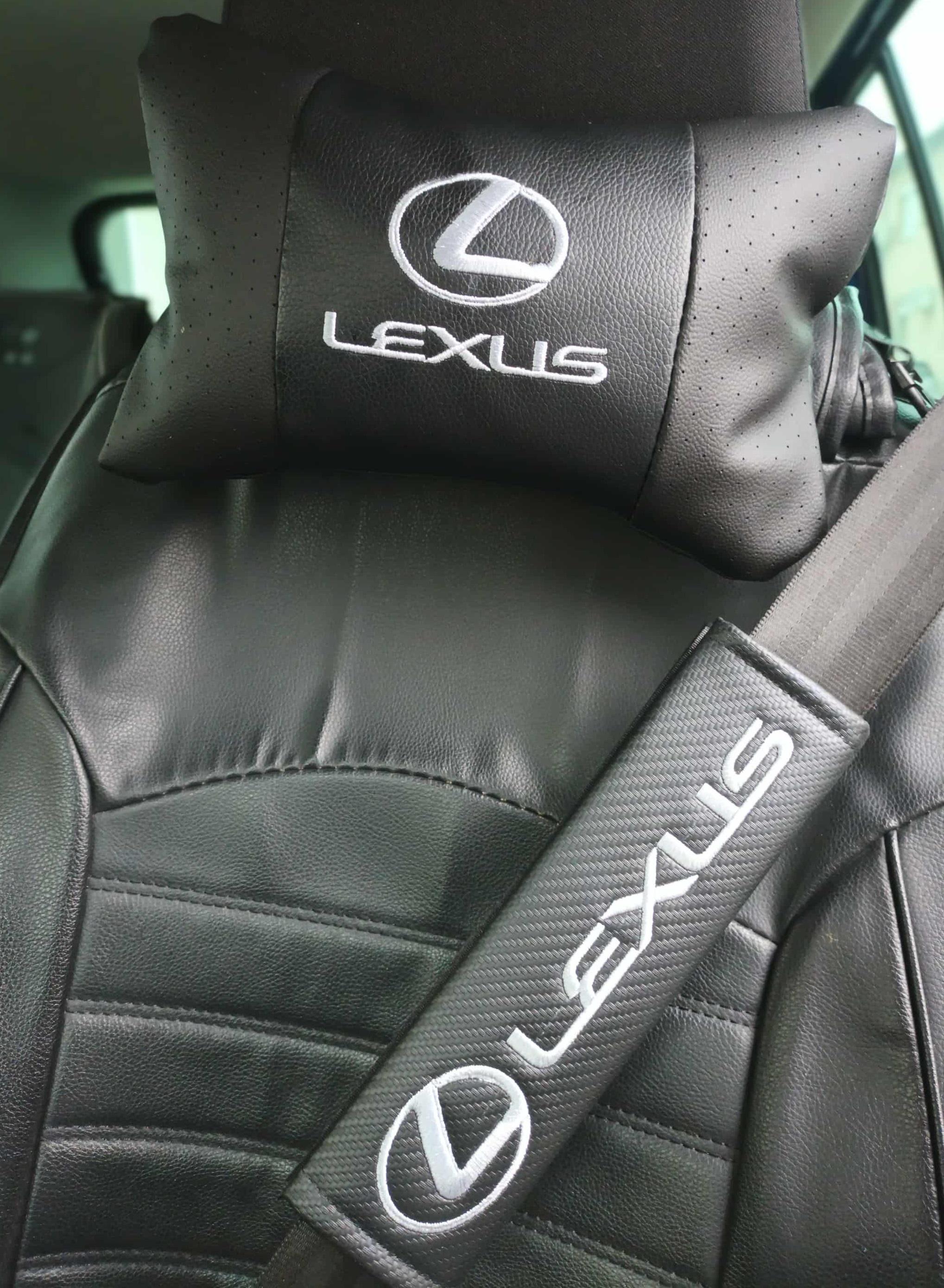 Set 2 Cuscini Collo Ricamati Lexus – Pelle Beige, Traspiranti, Lavabili – Fatti In Cina, Nuovi