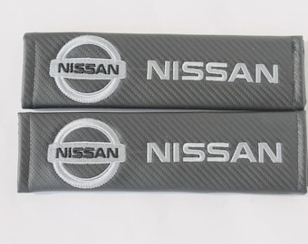 Gebrauchte Auto Gurt Covers Covers Cover mit gesticktem Logo Emblem 2 Stück Auto-Sicherheitsgurt Qualität Geschenkidee Zubehör Kissen Schultergurt Pad